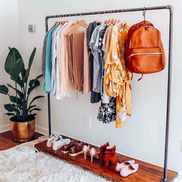 Meet your Posher, Holly - Picture 1 of 1